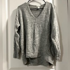 Gray H&M sweater, size XS, v-neck, great condition